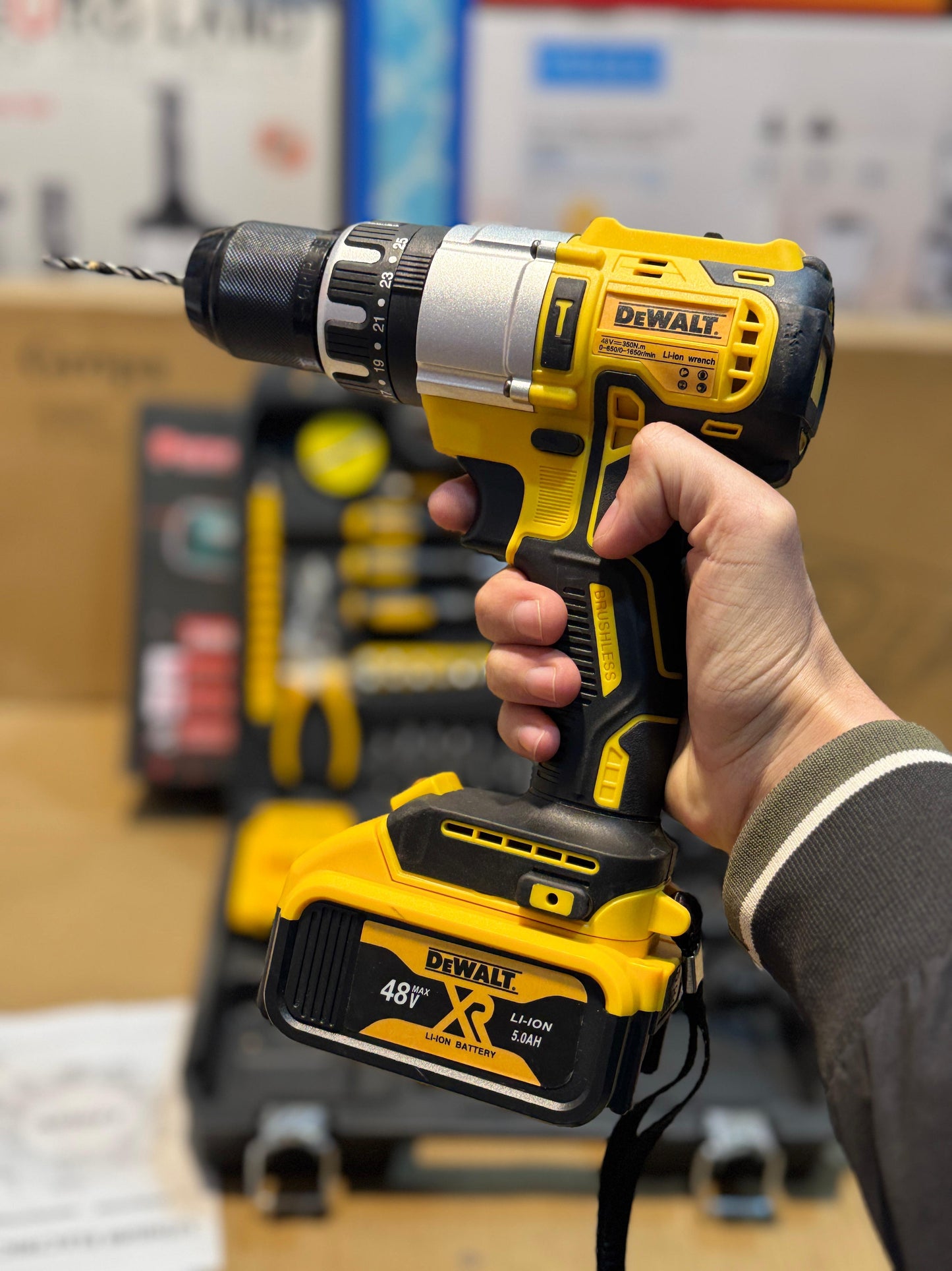 Dewalt drill set 48v
