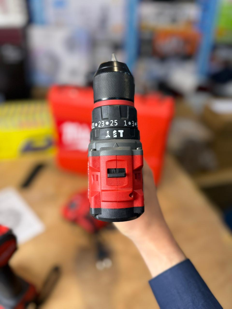 Milwaukee 2 in 1 Cordless Drill & Impact Driver