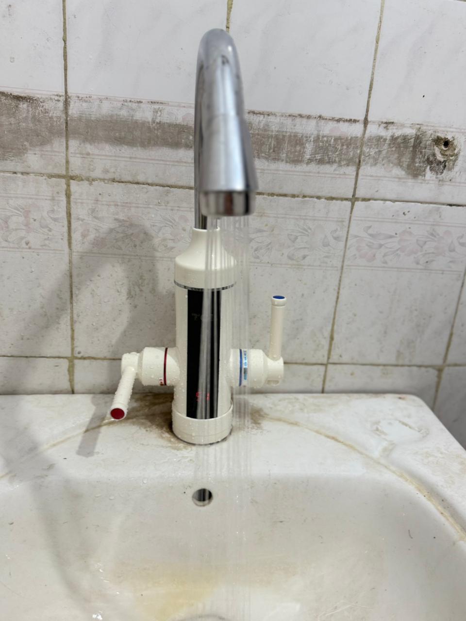 TCL Electric hot water faucet