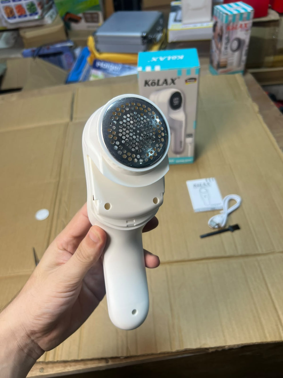 KOLAX Premium Lint Remover - Rechargeable Fabric Shaver with LED Display