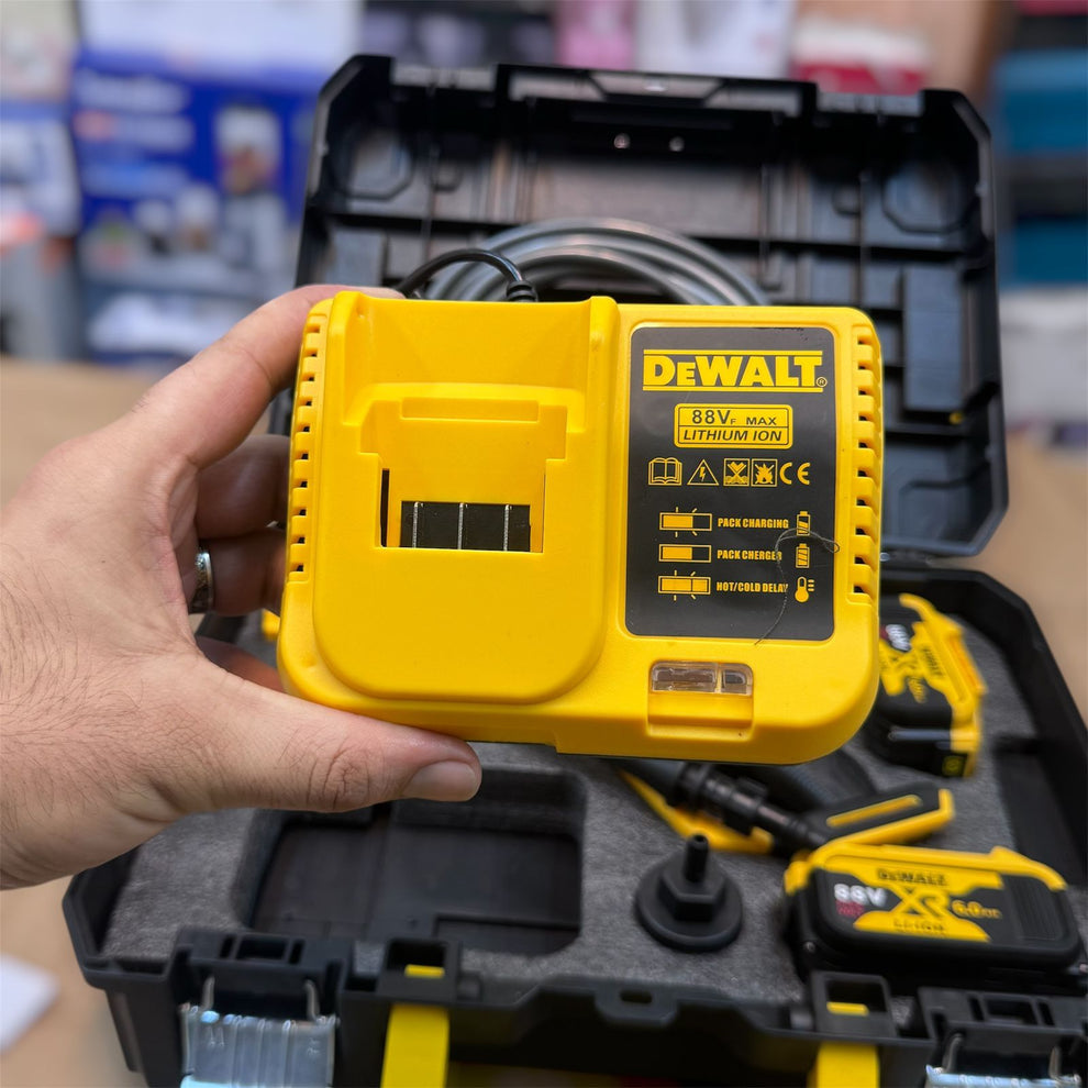 DeWalt Rechargeable Car Pressure Washer