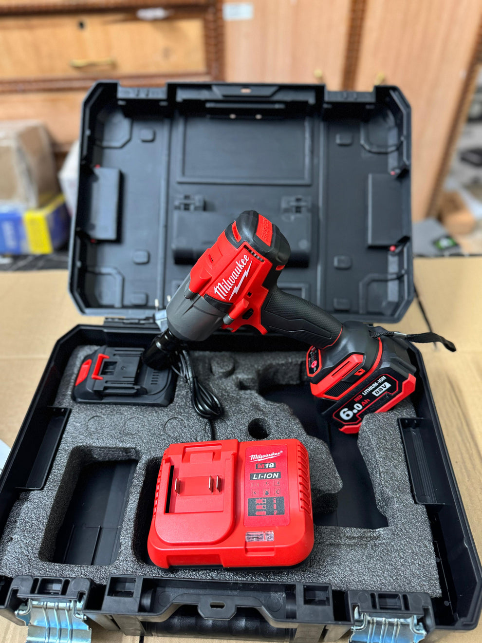 ORIGNAIL Milwaukee M18 600NM commercial impact wencher