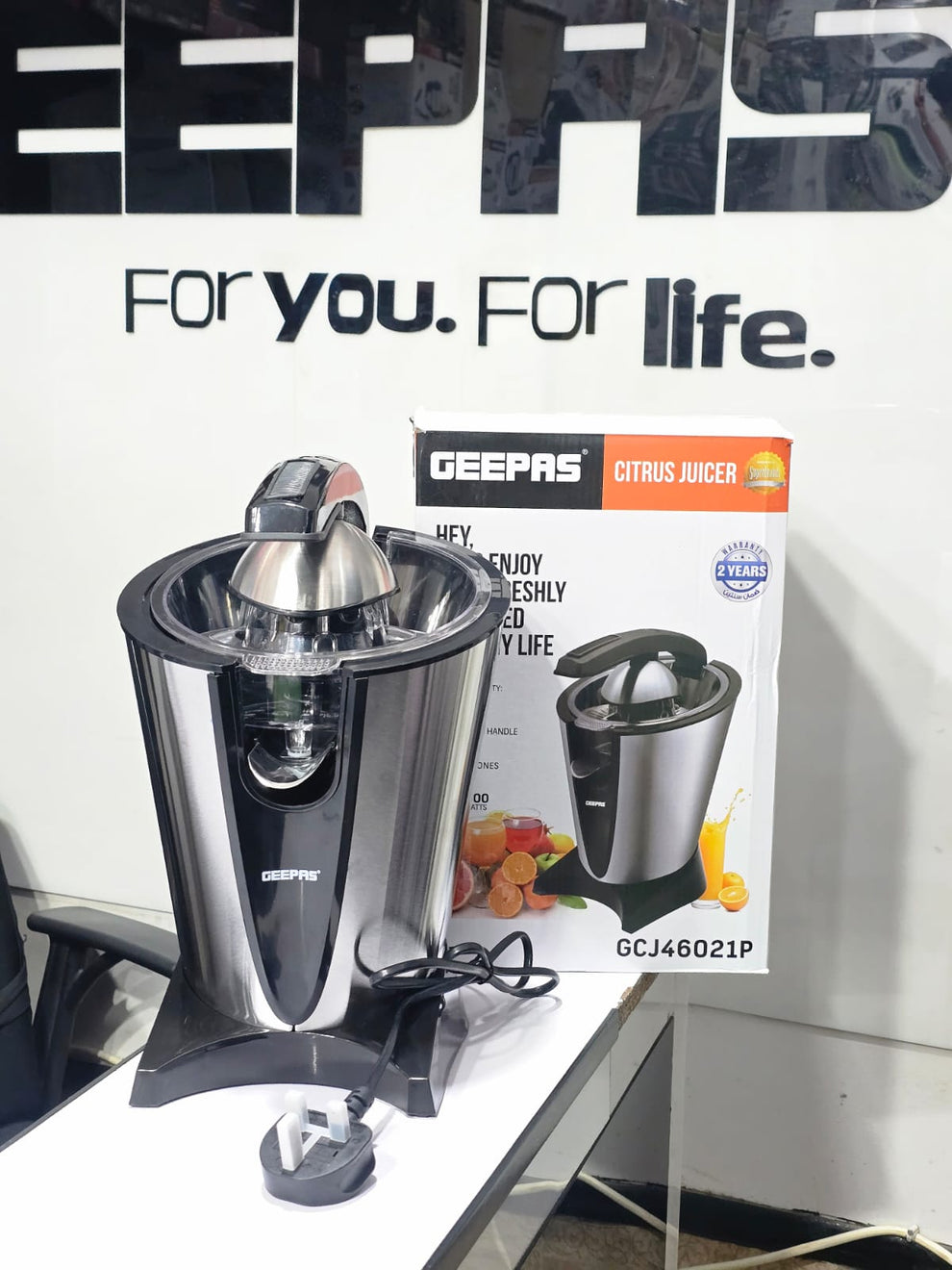 Geepas Stainless Steel Citrus Juicer