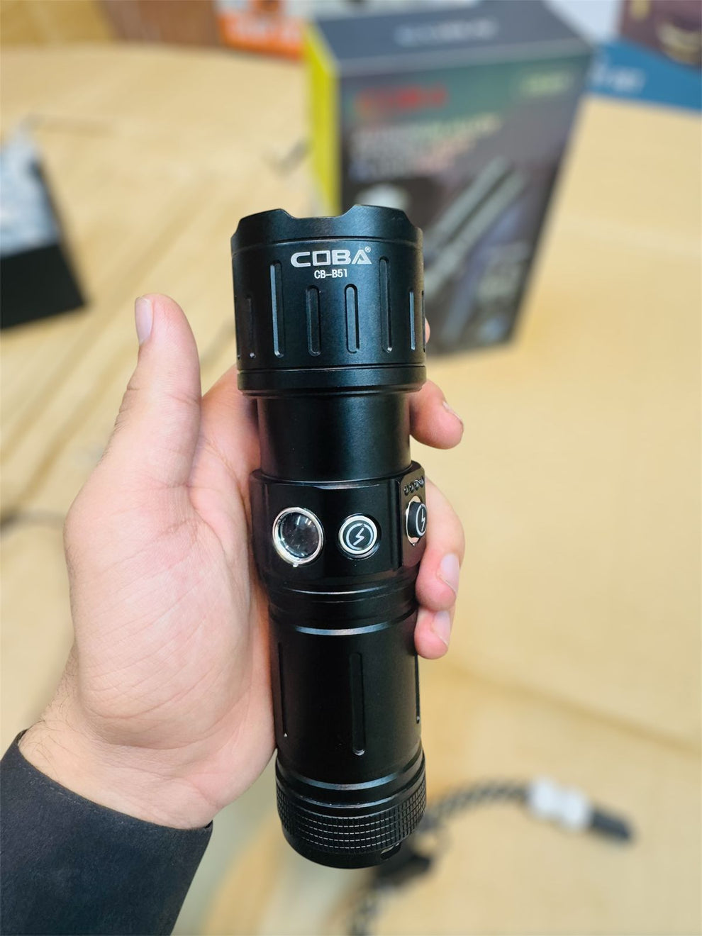 cuba B51 1000m range torch & flash light