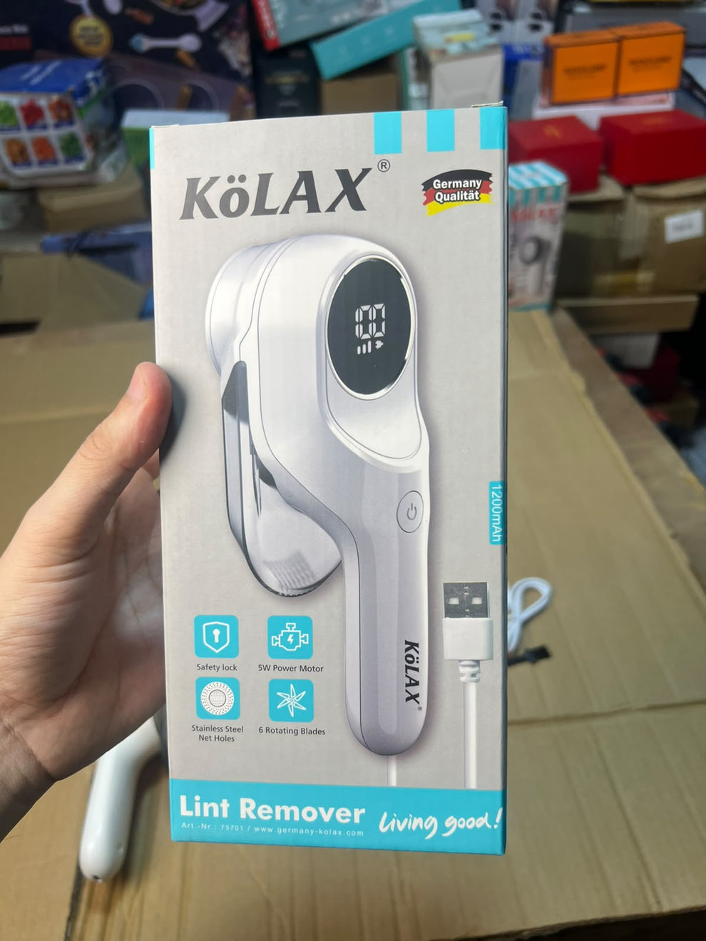KOLAX Premium Lint Remover - Rechargeable Fabric Shaver with LED Display