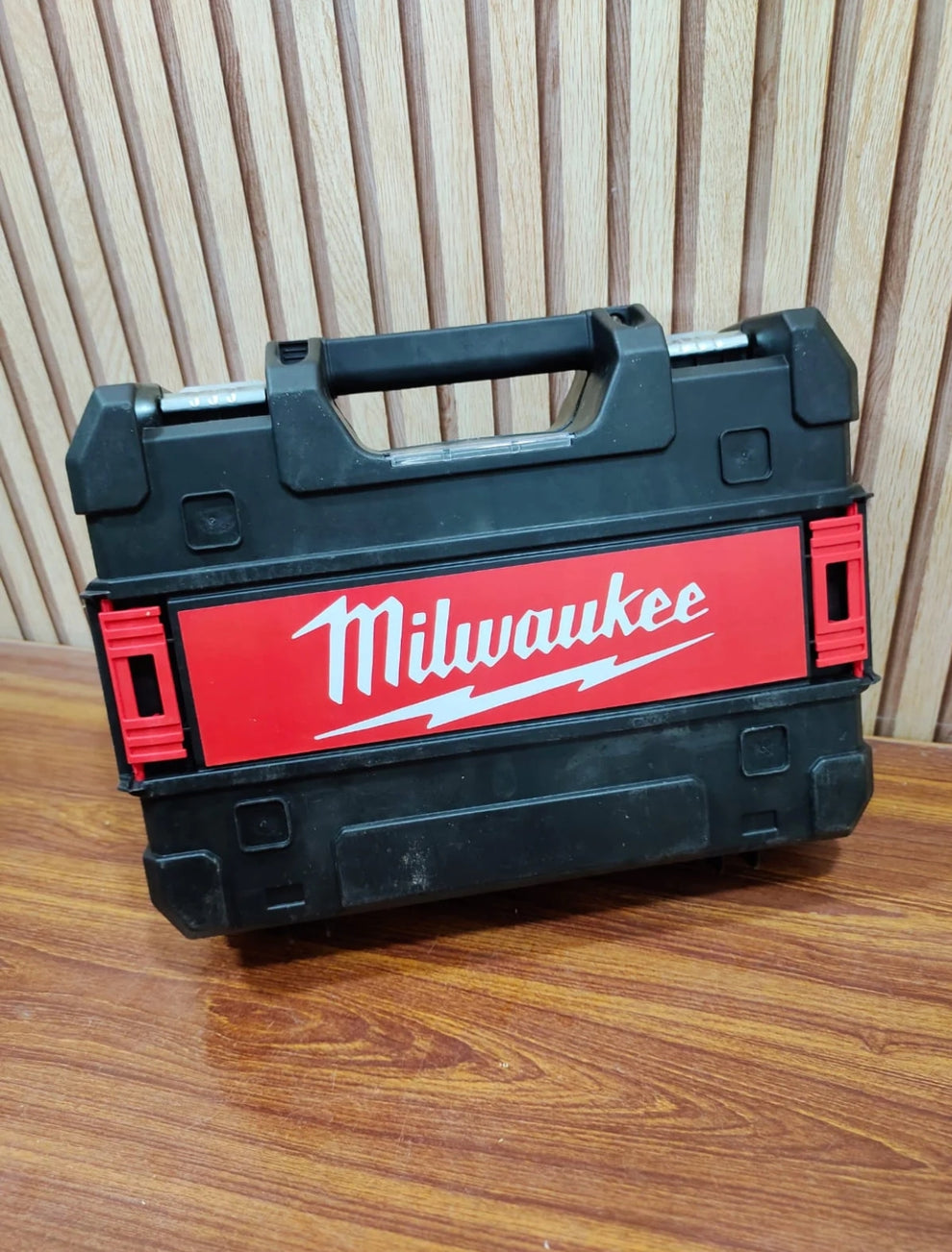 Milwaukee 3 in 1 drill machine set