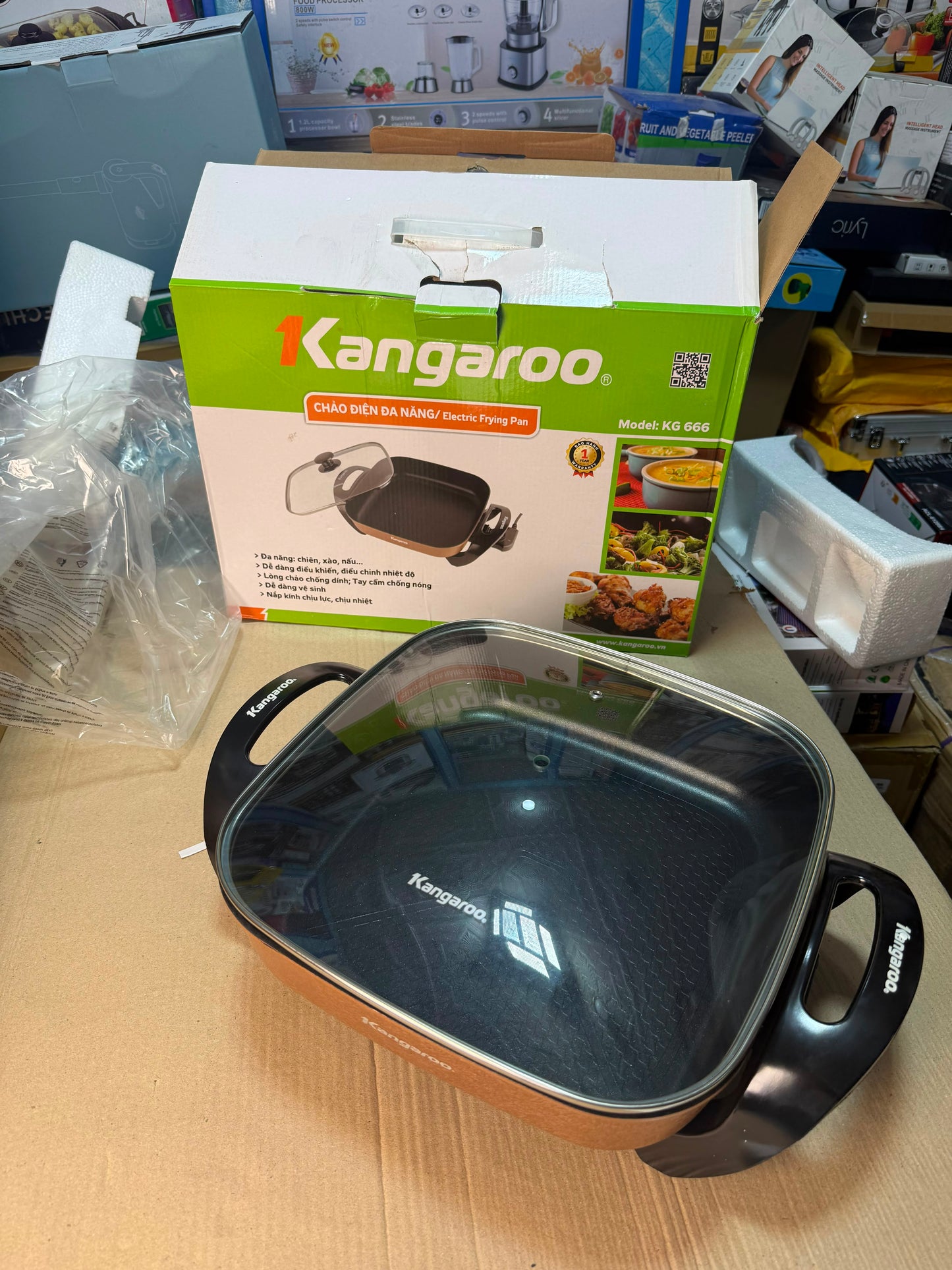 Kangaroo KG-666 Electric Frying PanCapacity: Suitable for family-size cooking
Size: Approx. 30 × 30 cm