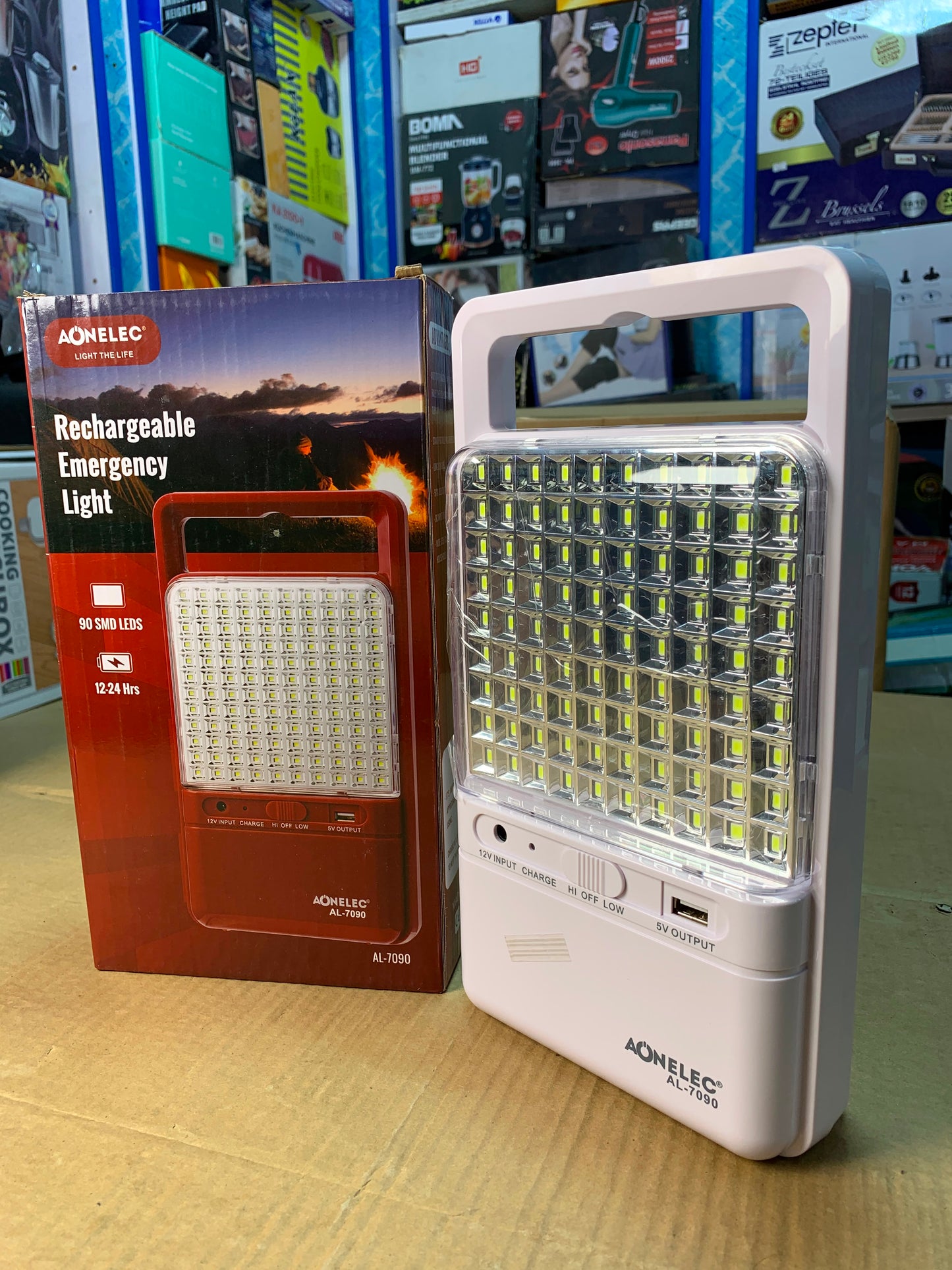 Rechargeable Emergency light. AL 7090