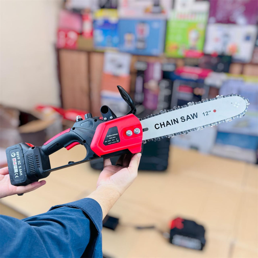 Lot imported 12 inches chainsaw with 2 betteries