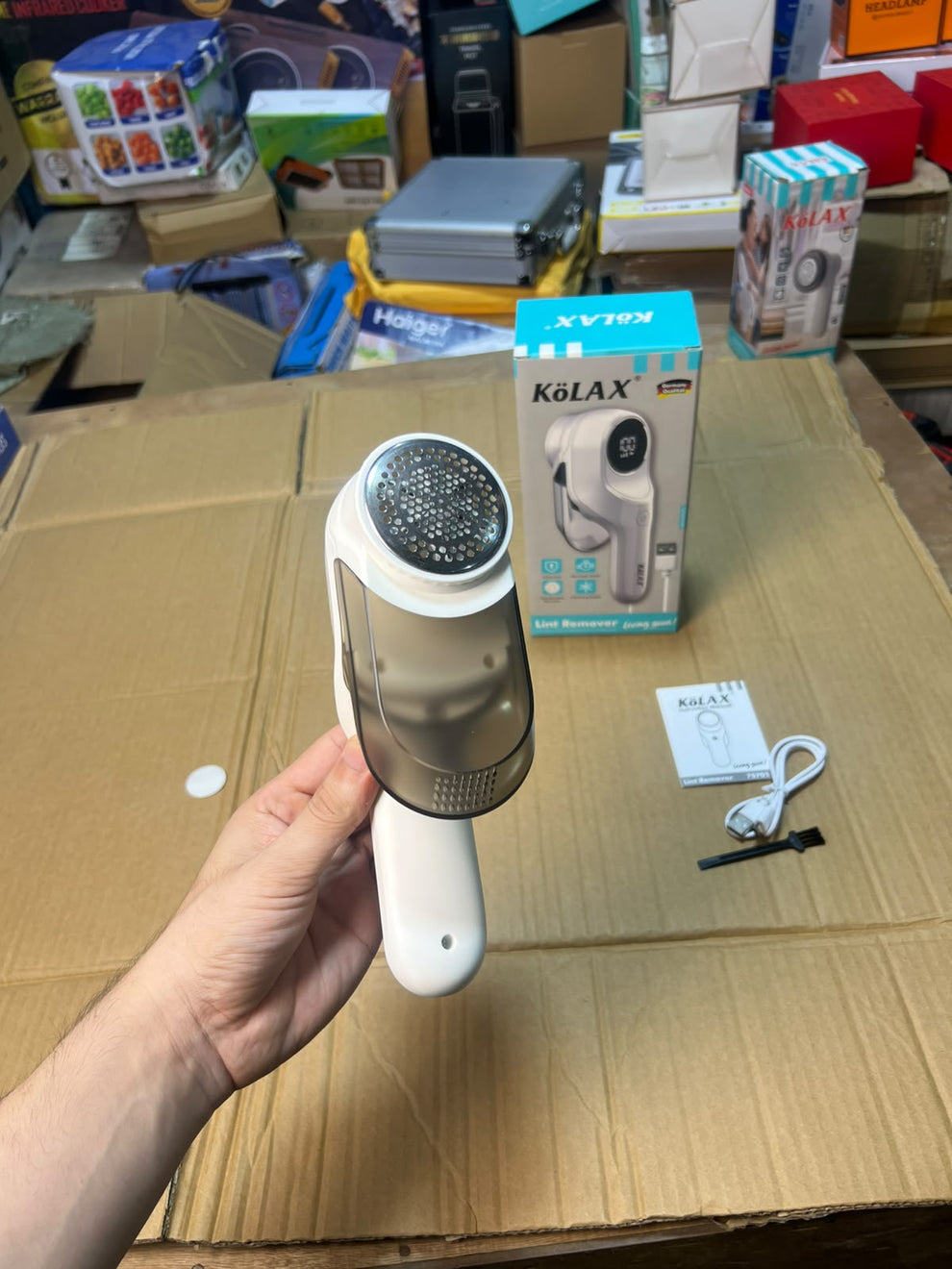 KOLAX Premium Lint Remover - Rechargeable Fabric Shaver with LED Display
