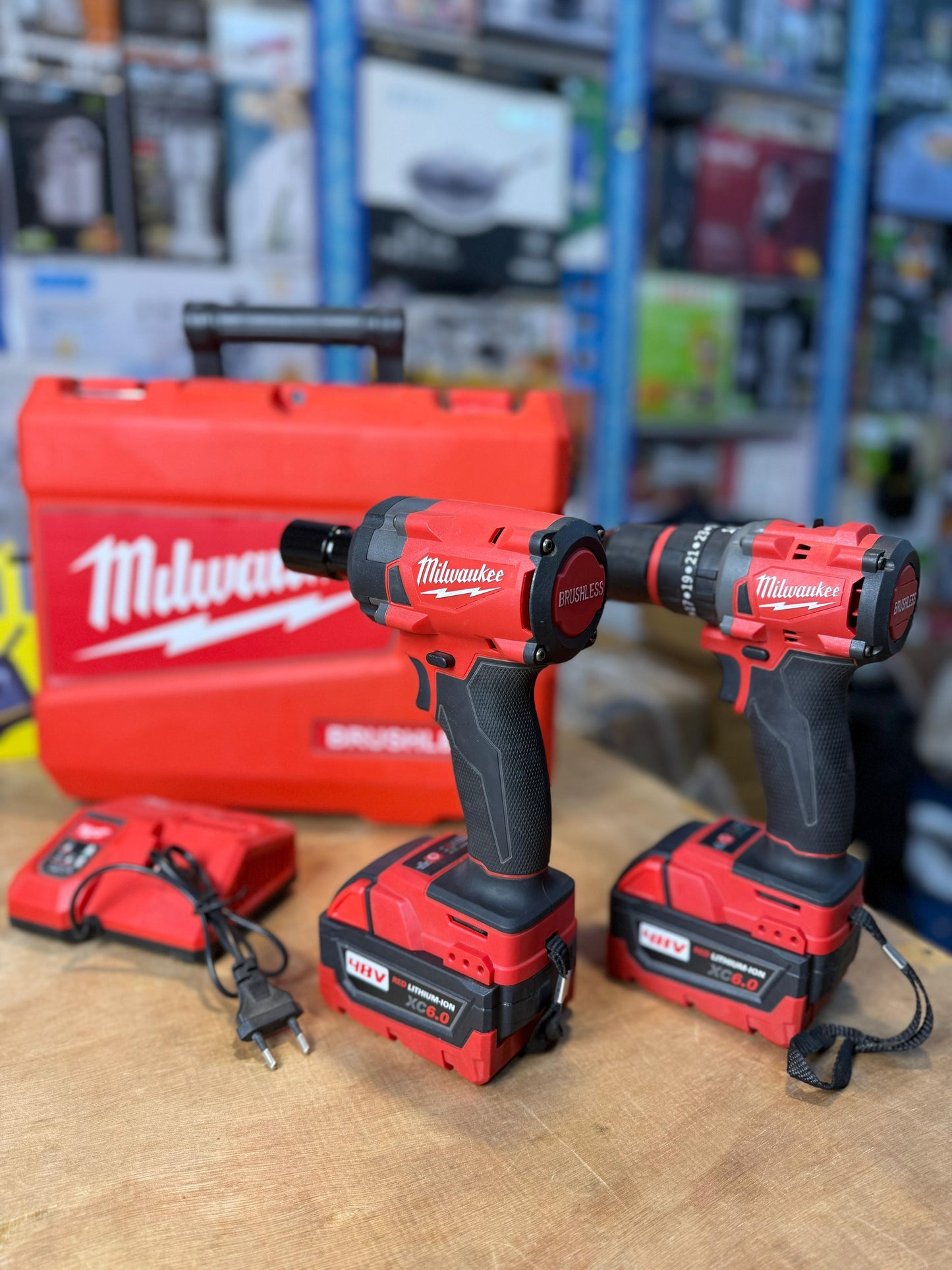 Milwaukee 2 in 1 Cordless Drill & Impact Driver