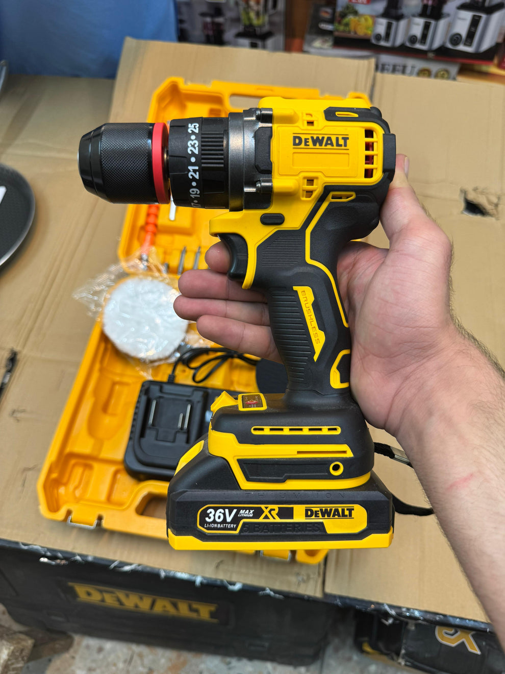 Dewalt commercial brushless drill machine 36v 30 pieces