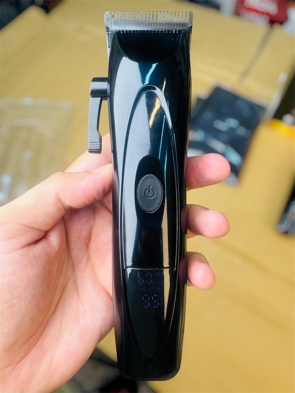 Professional 3-in-1 Grooming Kit – Hair Clipper, Trimmer & Shaver Set (Random Colour)