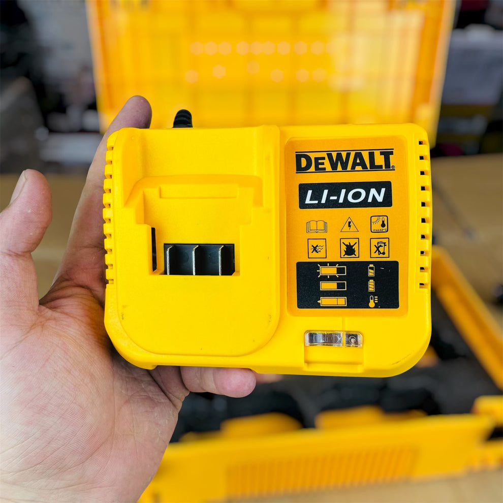 Dewalt 2 in 1 drill & impact wench with tools ( made in CZECH REPULIC )