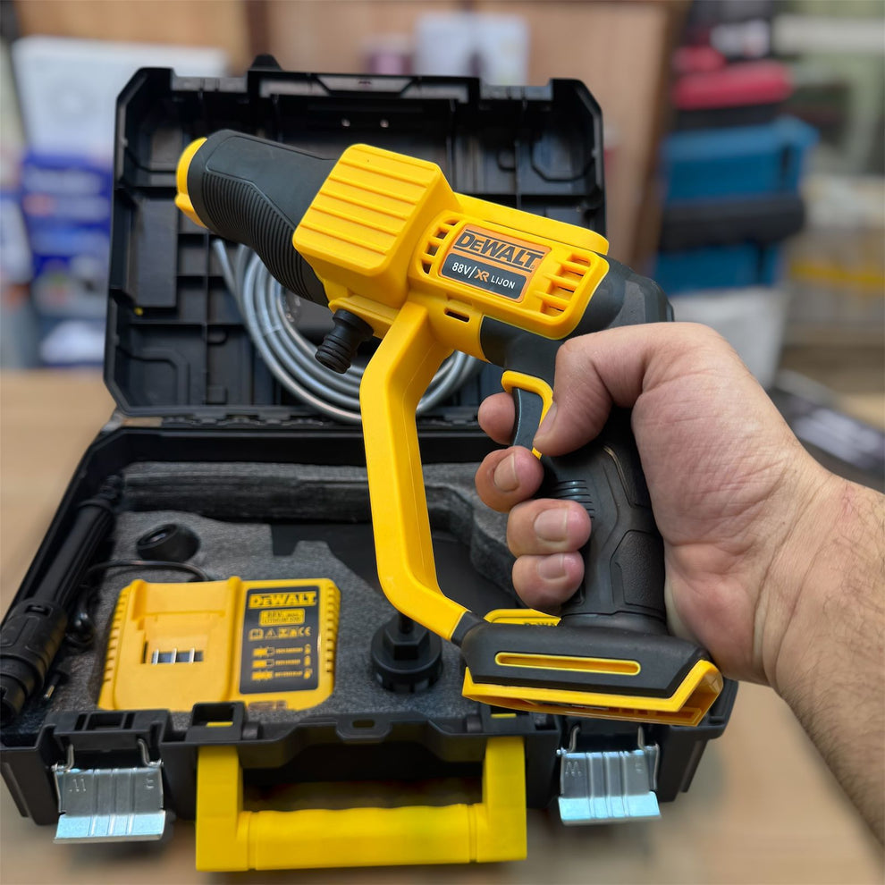 DeWalt Rechargeable Car Pressure Washer
