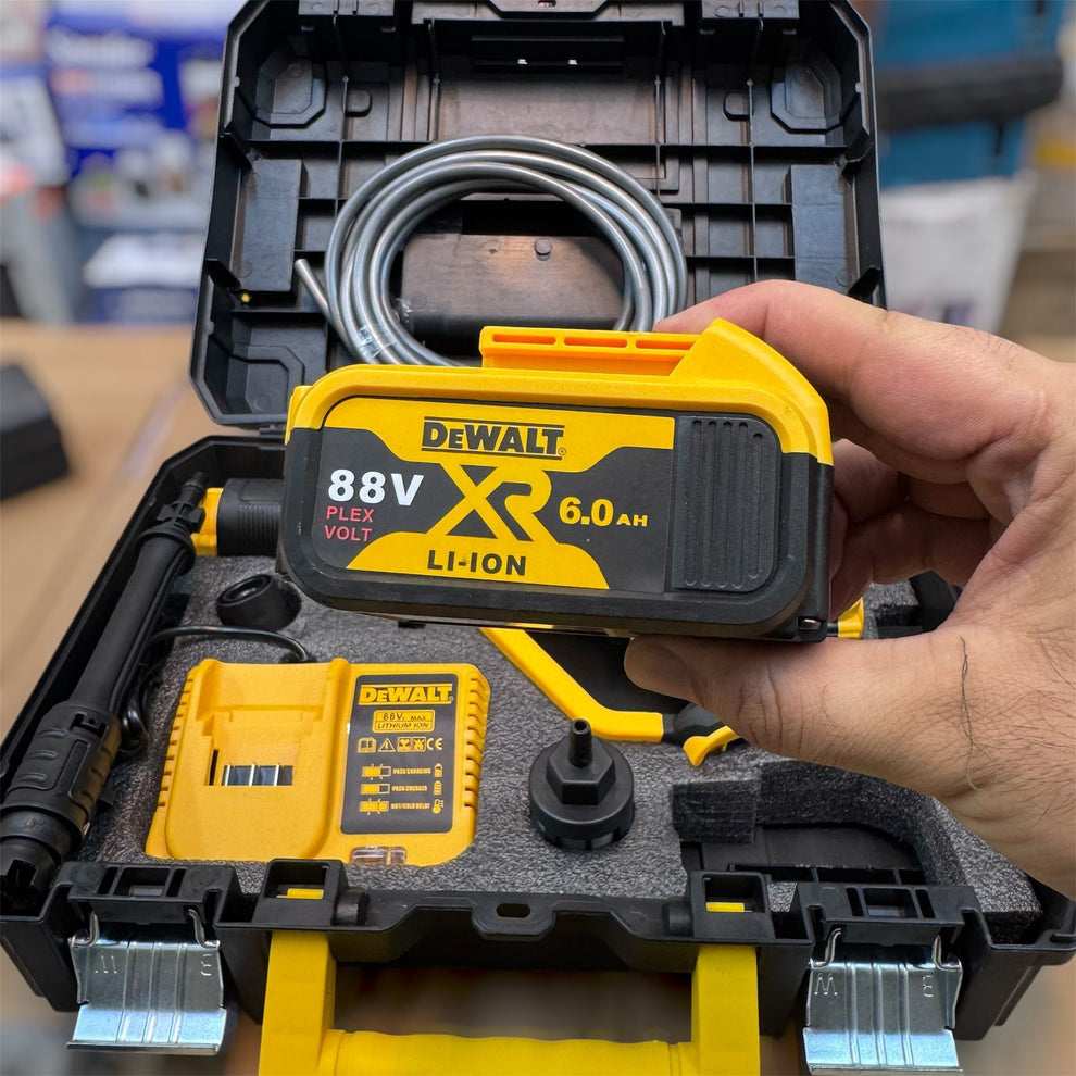 DeWalt Rechargeable Car Pressure Washer