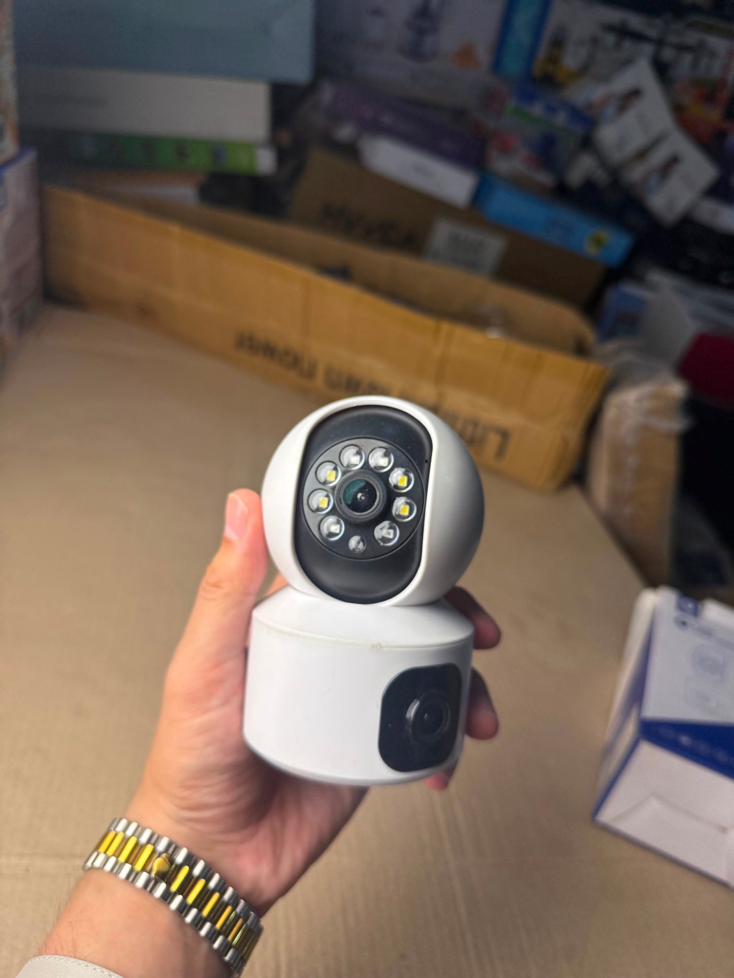 V380 4G/WiFi Smart Camera