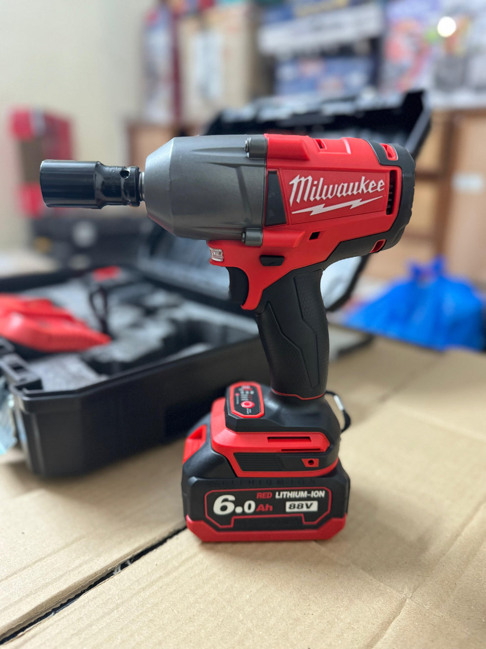 ORIGNAIL Milwaukee M18 600NM commercial impact wencher