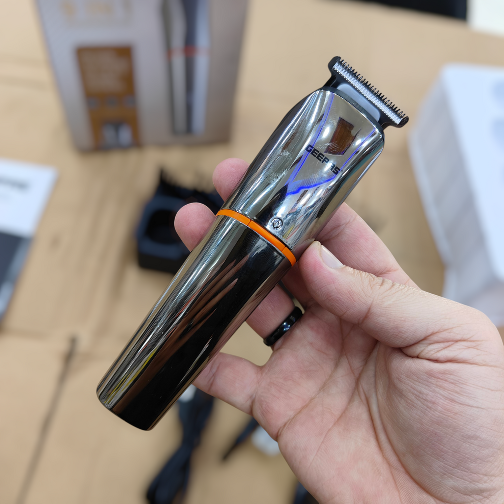 Geepas rechargeable 9 in 1 grooming kit 56041 (waterproof) ( hair trimmer set)