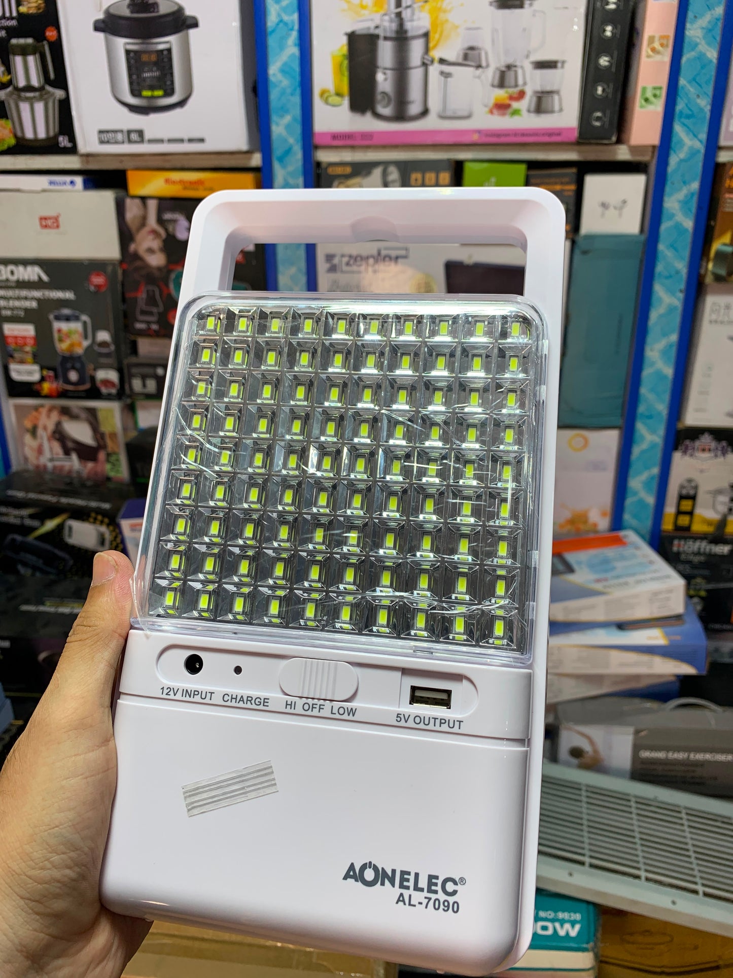 Rechargeable Emergency light. AL 7090