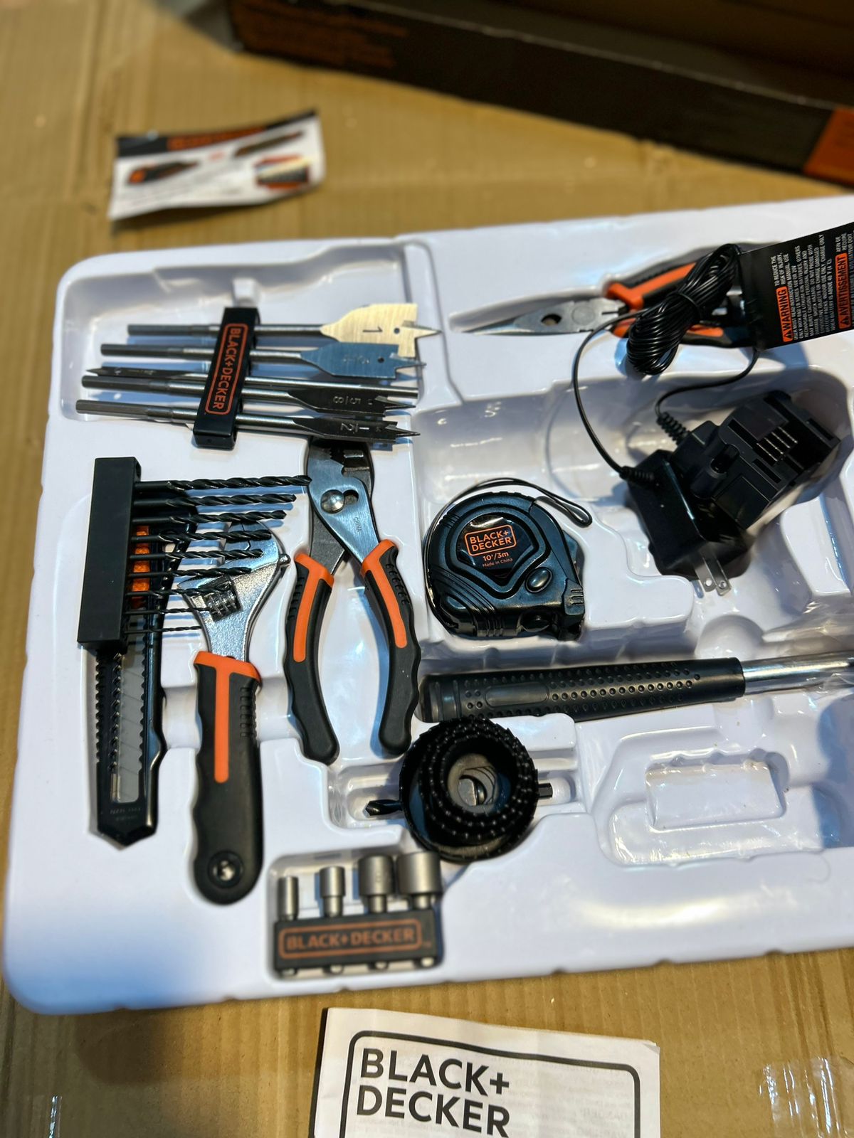 Drill set and toll box original Black and decker