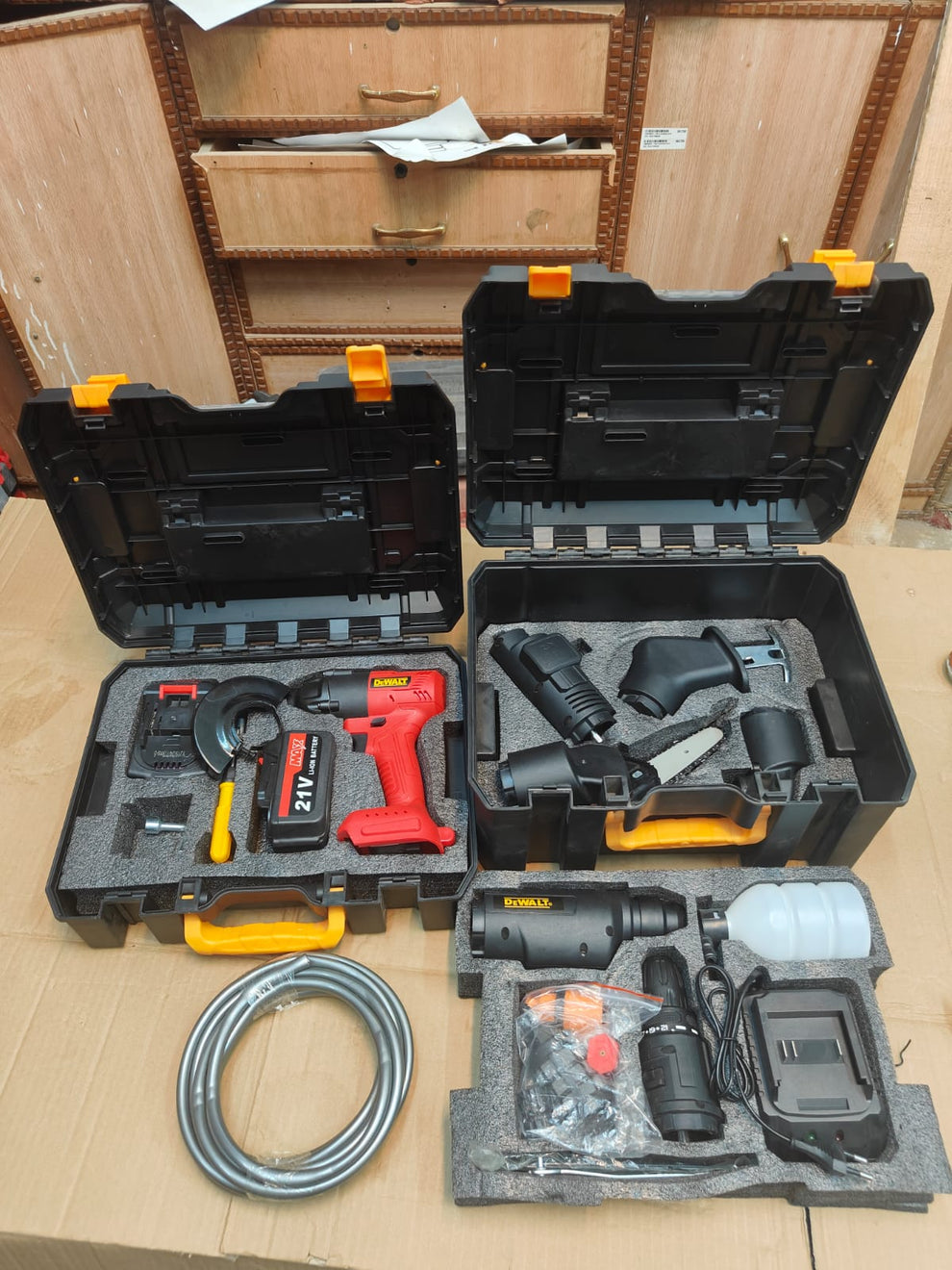 DeWalt 7-in-1 Drill Machine Set