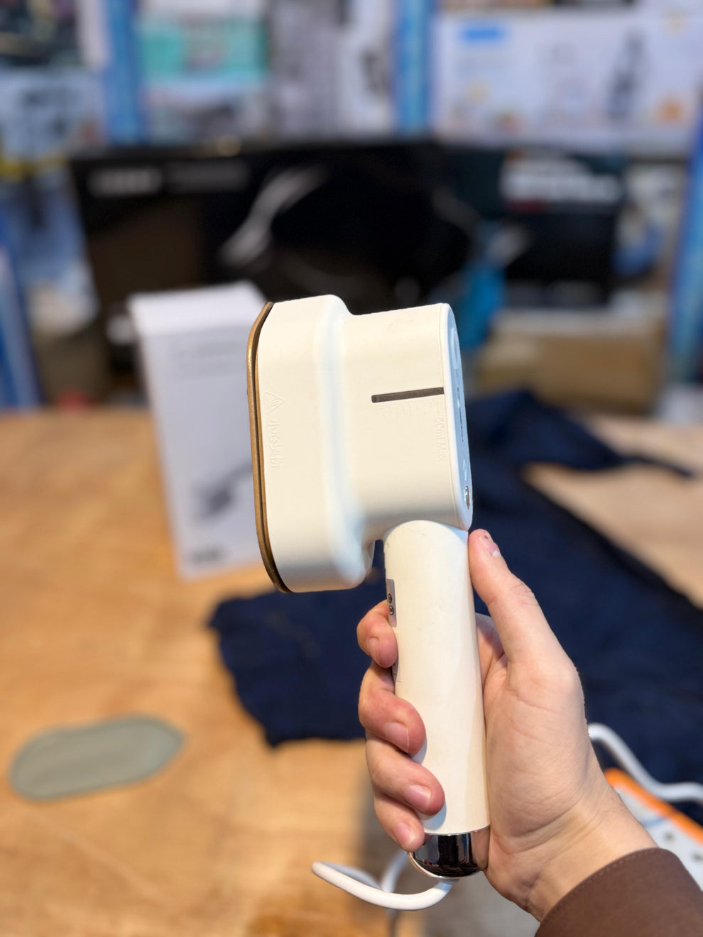 COSIHALL Handy steam iron 800w